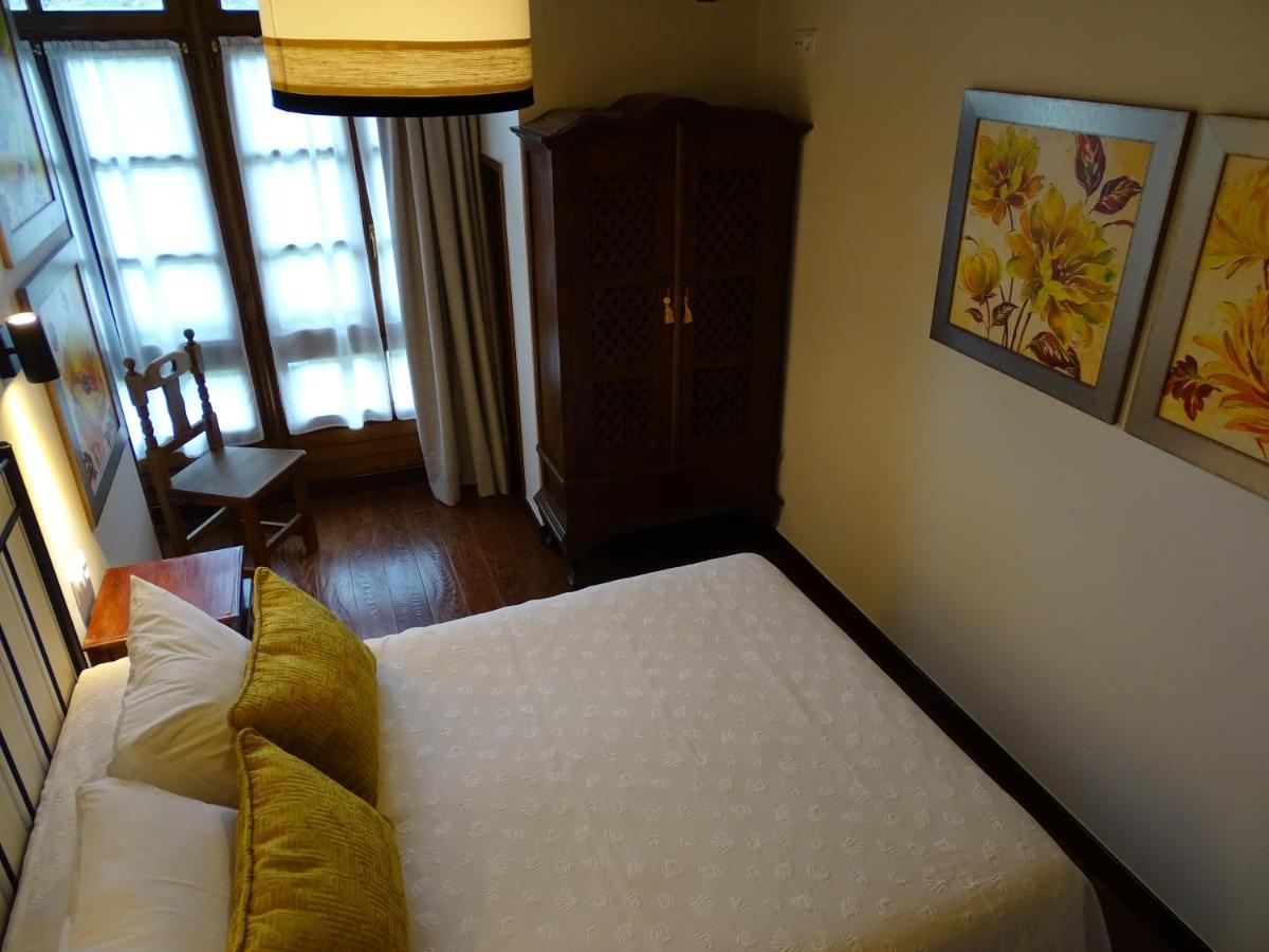 El Colladin Guest House Llerices ภายนอก รูปภาพ