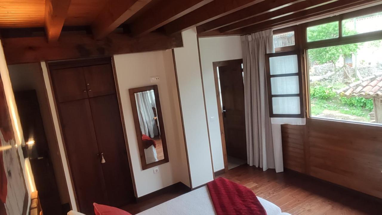 El Colladin Guest House Llerices ภายนอก รูปภาพ